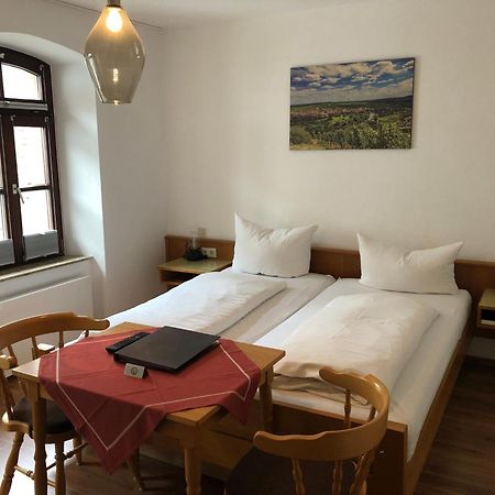Obereisenheim Gasthof Zum Schiff מראה חיצוני תמונה
