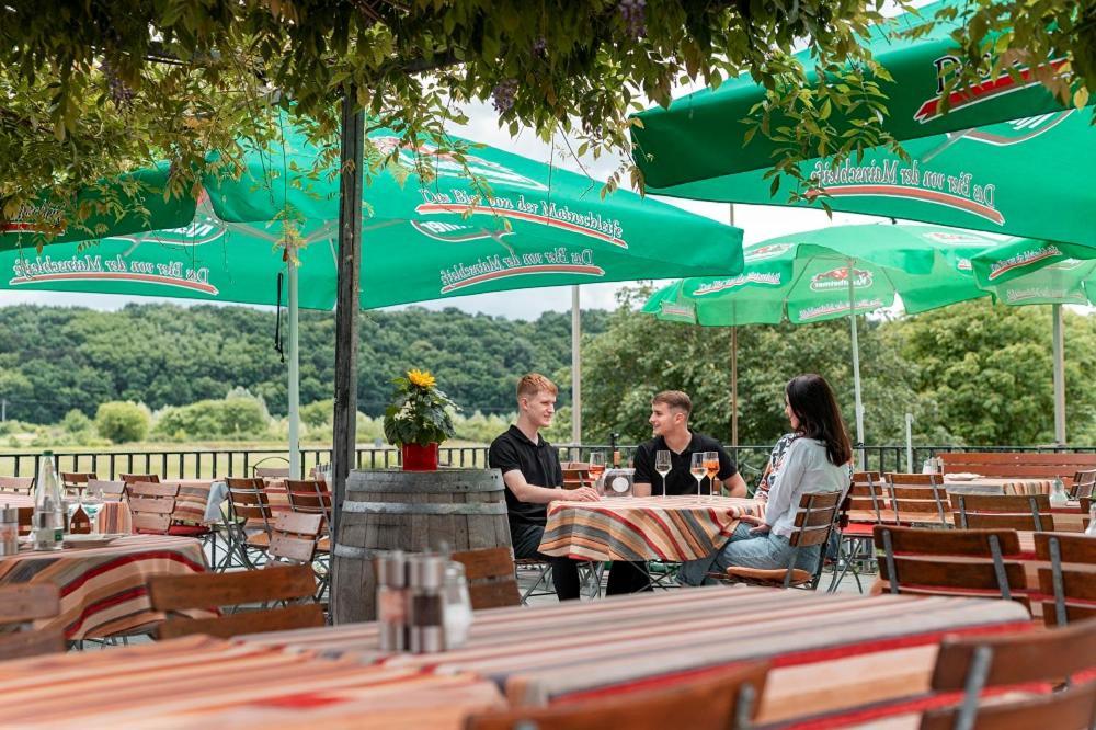 Obereisenheim Gasthof Zum Schiff מראה חיצוני תמונה